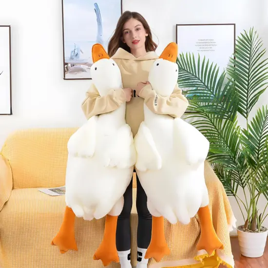 Jucarii plus Gasca alba cu pene si aripi Perna de dormit