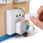 Cub Busy Board cu Mecanisme Jocuri educative Incuietori