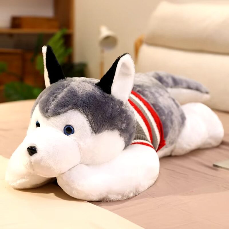 Perna lunga din plus Jucarie Catelul Husky moale si pufos imbracat