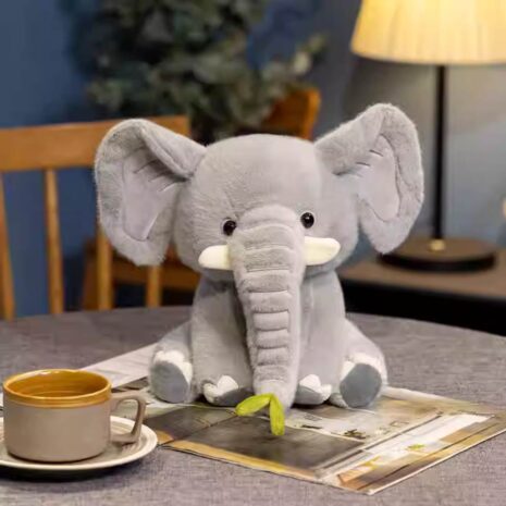 Elefantul Dumbo 40 cm cu mancare in trompeta Jucarii plus