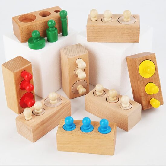 Jucarii Montessori Cilindri cu 3 Dimensiuni din lemn colorati 4 seturi