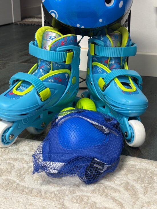 Set Role reglabile Bleu cu Lumini Protectii Roti ajutatoare Frana