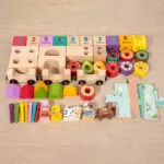 Jucarie educativa lemn Set cuburi constructie si trenulet magnetic