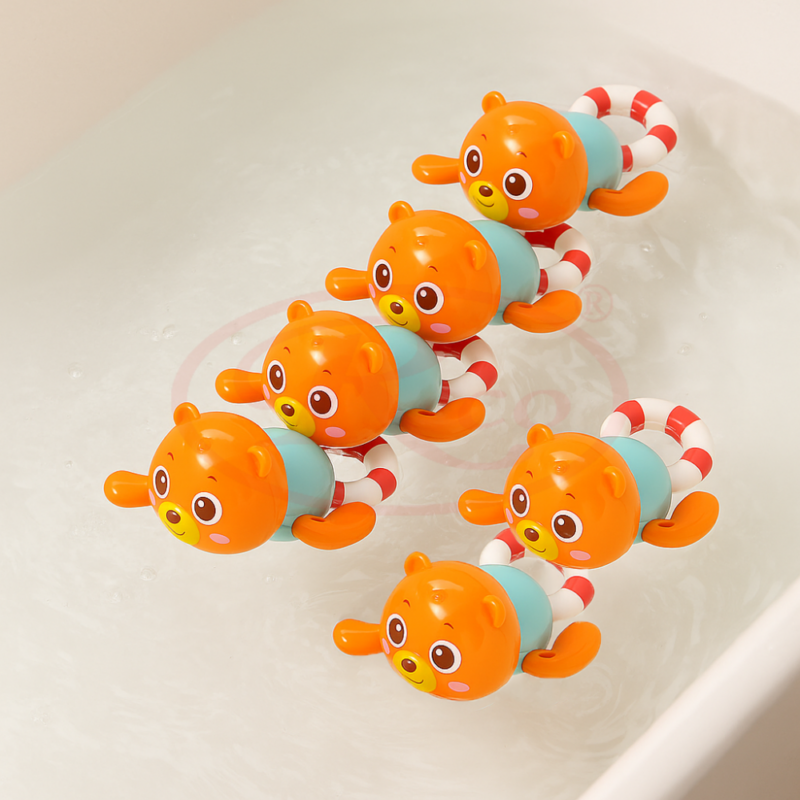 Set 6 Jucarii interactive bebe pentru baie Ursuletii inotatori