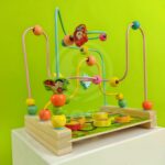 Jucarie motricitate Traseu Labirint cu Fructe si Circuit cu bile