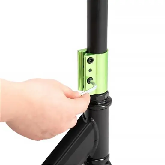 Trotineta Verde cu Frana de picior pe Spate Scooter cu Lumini