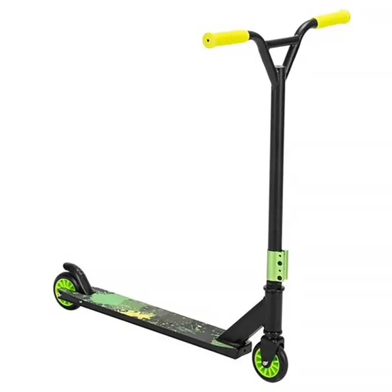 Trotineta Verde cu Frana de picior pe Spate Scooter cu Lumini