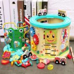 Cub lemn 7in1 Centru de activitati Broscuta cu masini Joc pioni