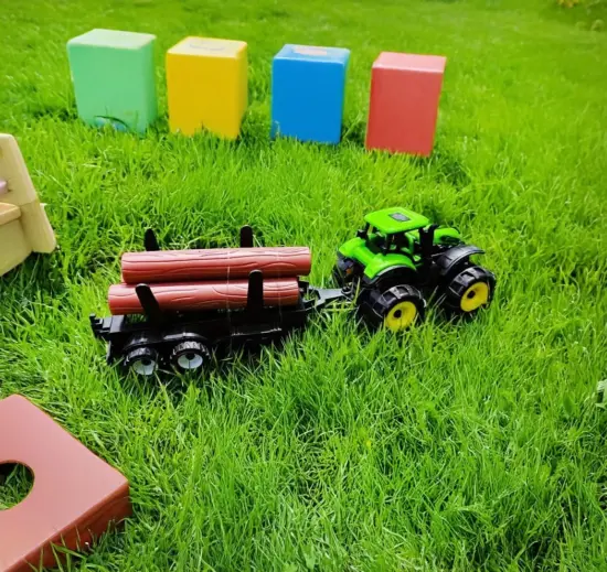 Tractor de jucarie Remorca cu busteni Utilaje agricole pentru copii