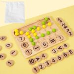 Joc educativ matematic Numararea cu bile colorate si jetoane lemn